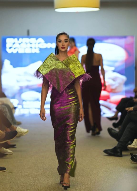 Moda Dünyasının Yeni Markası Successo Defilesi Büyüledi Moda Dünyasının Yeni Markası Successo Defilesi Büyüledi